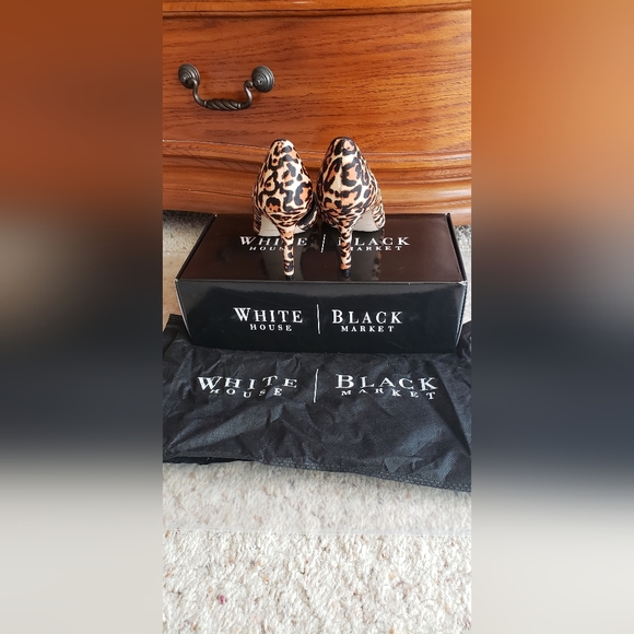 White House Black Market Leopard Pumps/Heels Size 7 - Picture 3 of 6